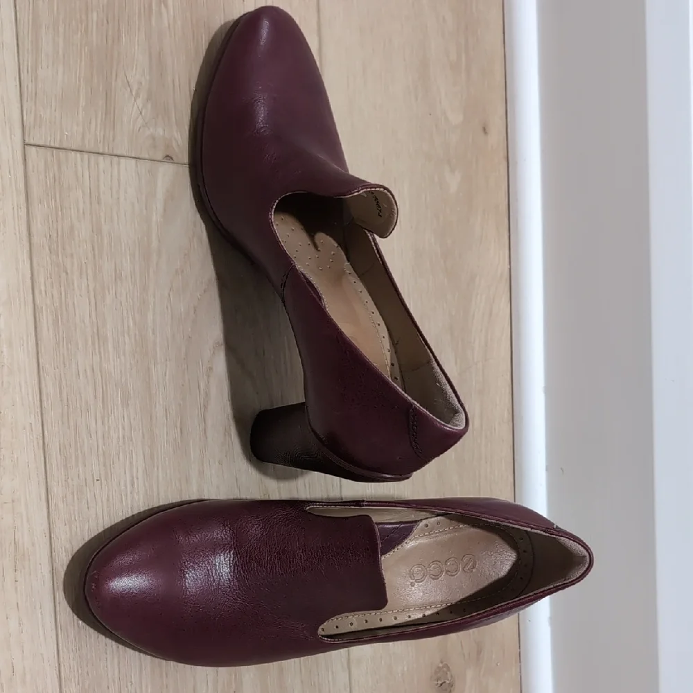 Ecco Dark Red Leather Slip-On Shoes - Picture 3 of 6